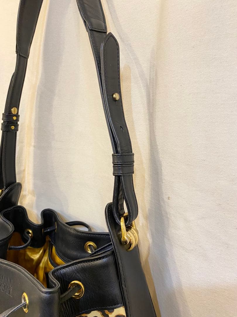 抹*)様 GIANNI VERSACE ショルダーバッグ レオパード柄