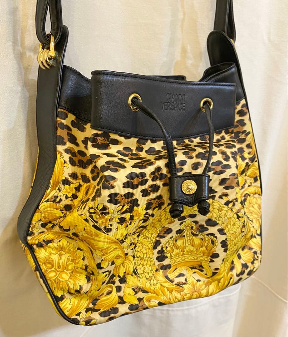 抹*)様 GIANNI VERSACE ショルダーバッグ レオパード柄