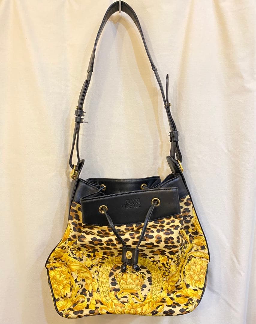 抹*)様 GIANNI VERSACE ショルダーバッグ レオパード柄