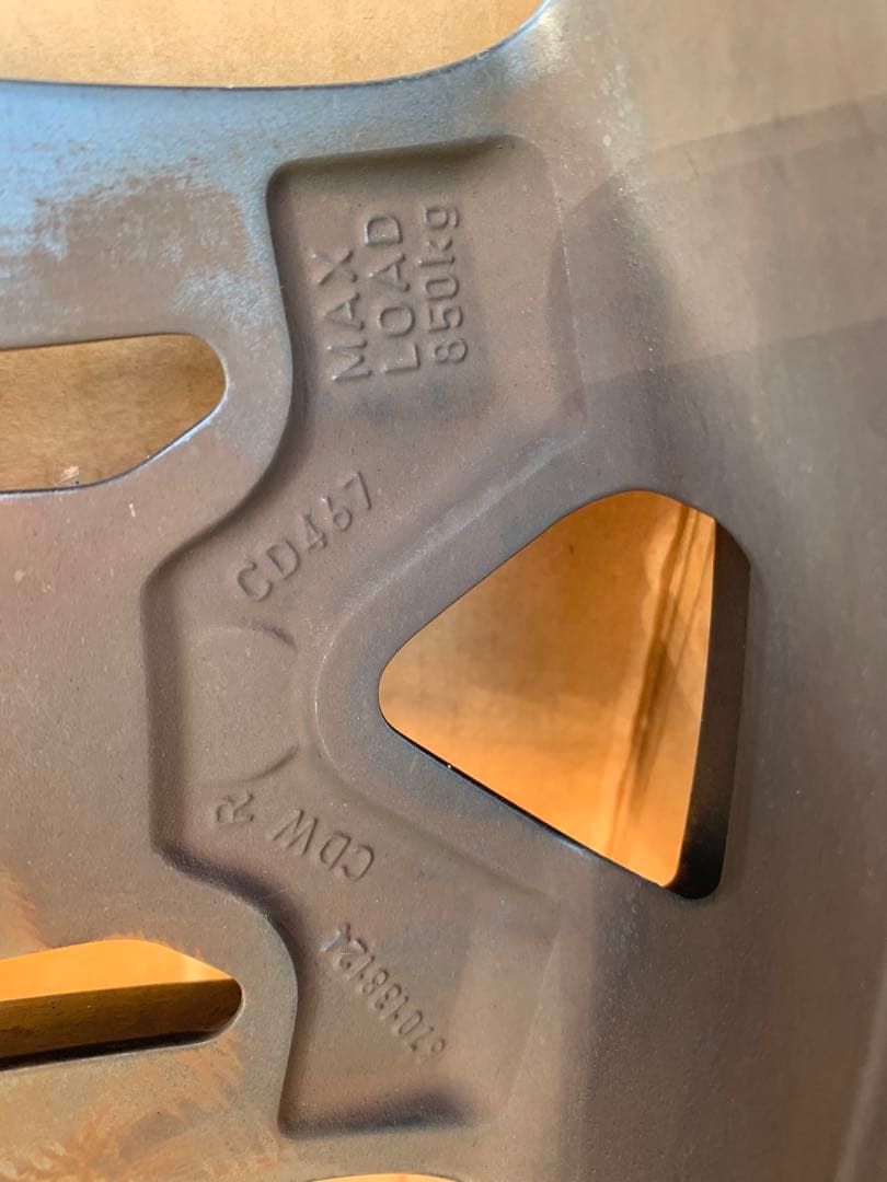 マセラティ レバンテ純正ホイール　1点のみ