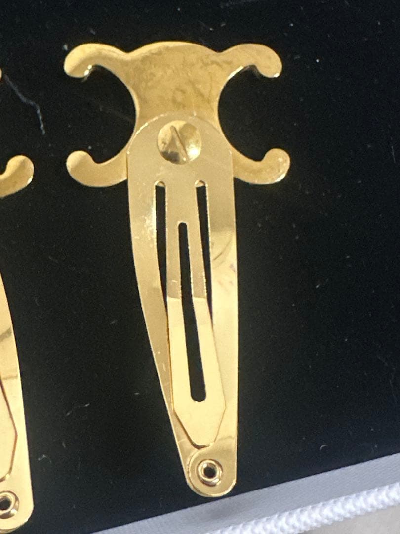 sr セリーヌ　アクセサリー　ヘアクリップ　目立つ汚れ傷あり