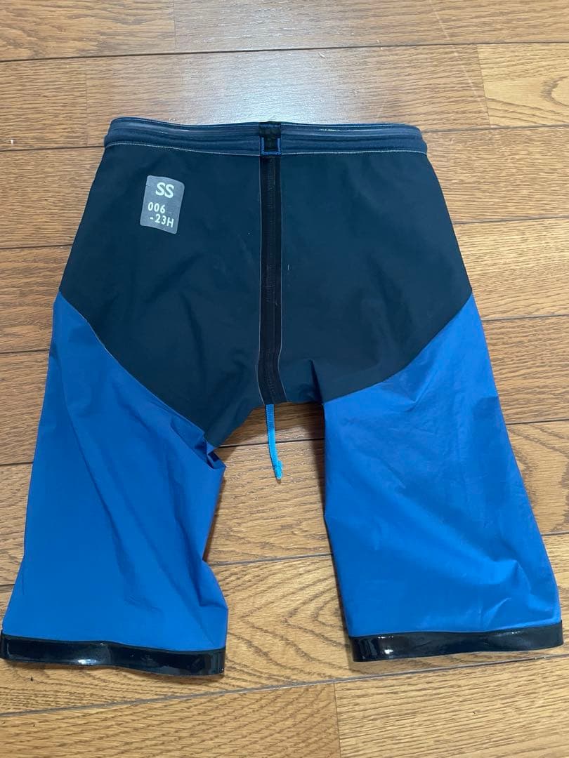 アクアフォースストームMF SSサイズ　競泳水着