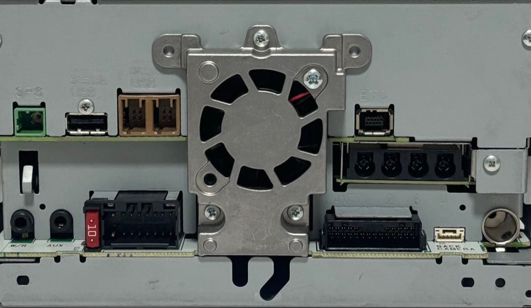カロッツェリア AVIC-CW700 (*地図データ:2024年)