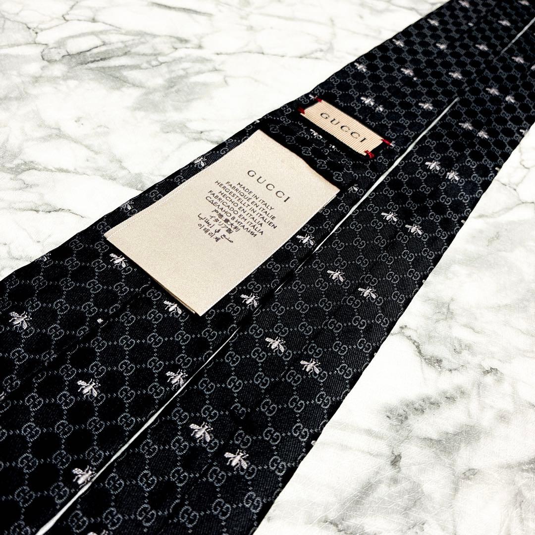 ✨未使用クラス✨GUCCI 現行　GG柄✖️蜂総柄　人気のブラック　ネクタイ