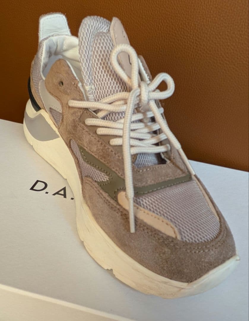 D.A.T.E. デイト　FUGA スニーカー　38 サイズ　ベージュ　24.5