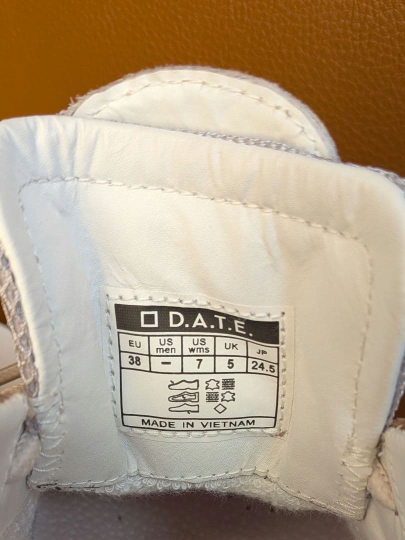 D.A.T.E. デイト　FUGA スニーカー　38 サイズ　ベージュ　24.5