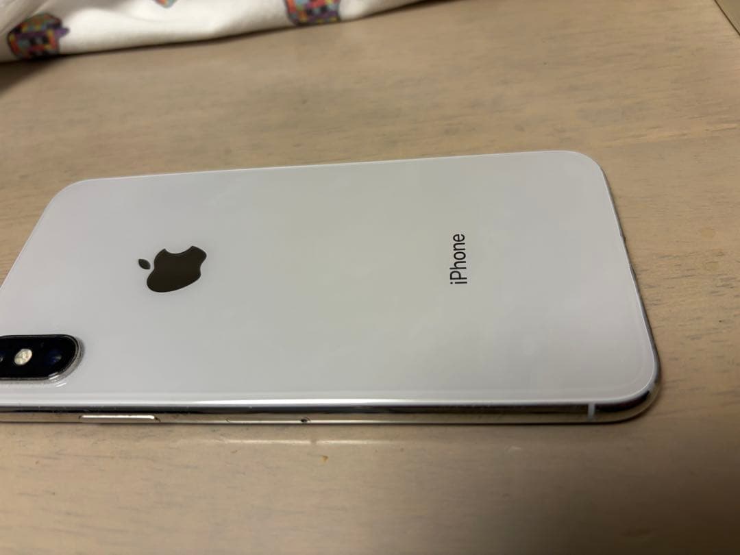 天野けんぞう 　Apple iPhone X シルバー