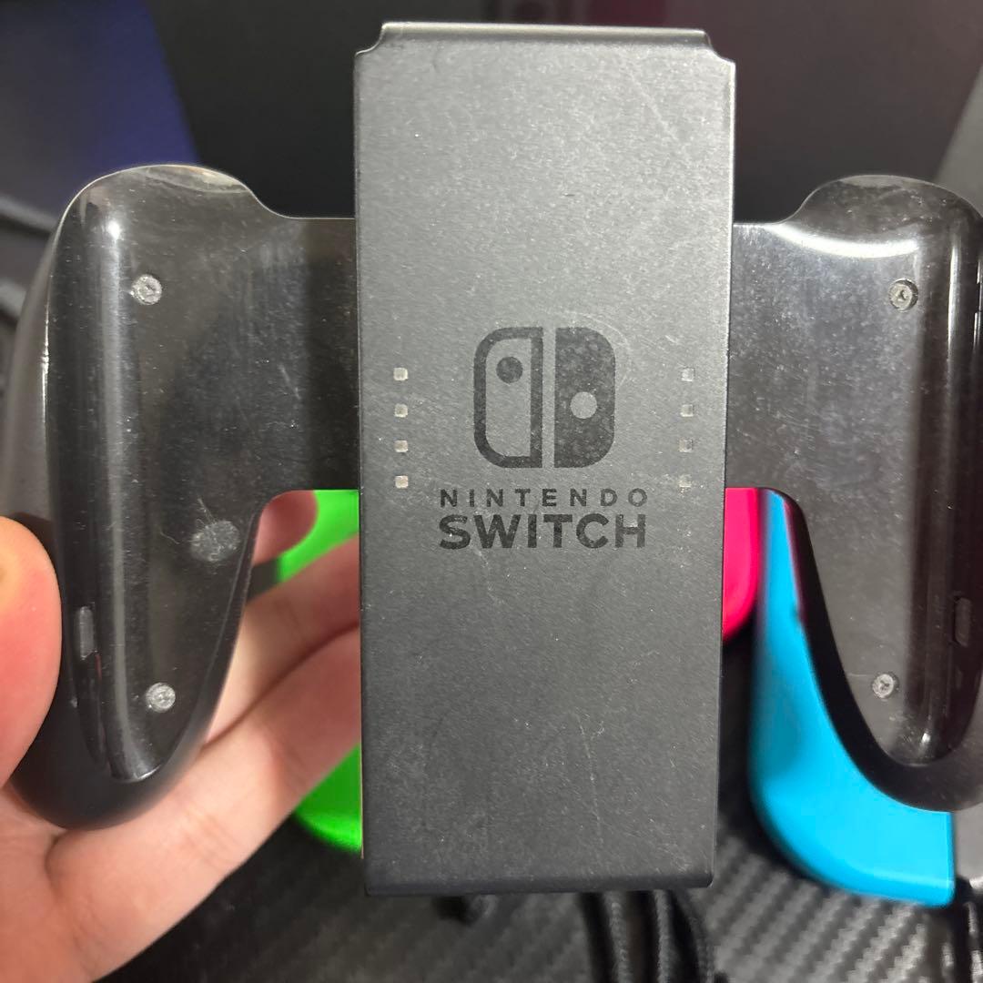 Nintendo Switch 本体とジョイコンセット