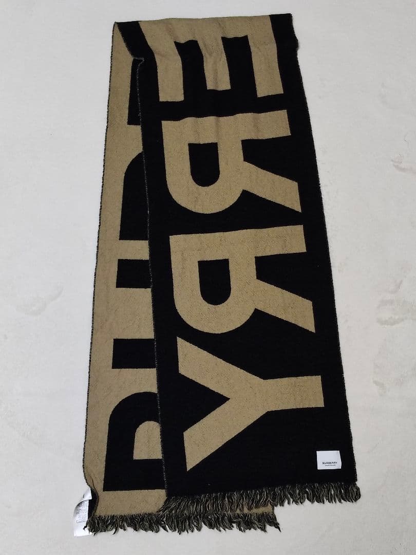 BURBERRY LONDON　マフラー