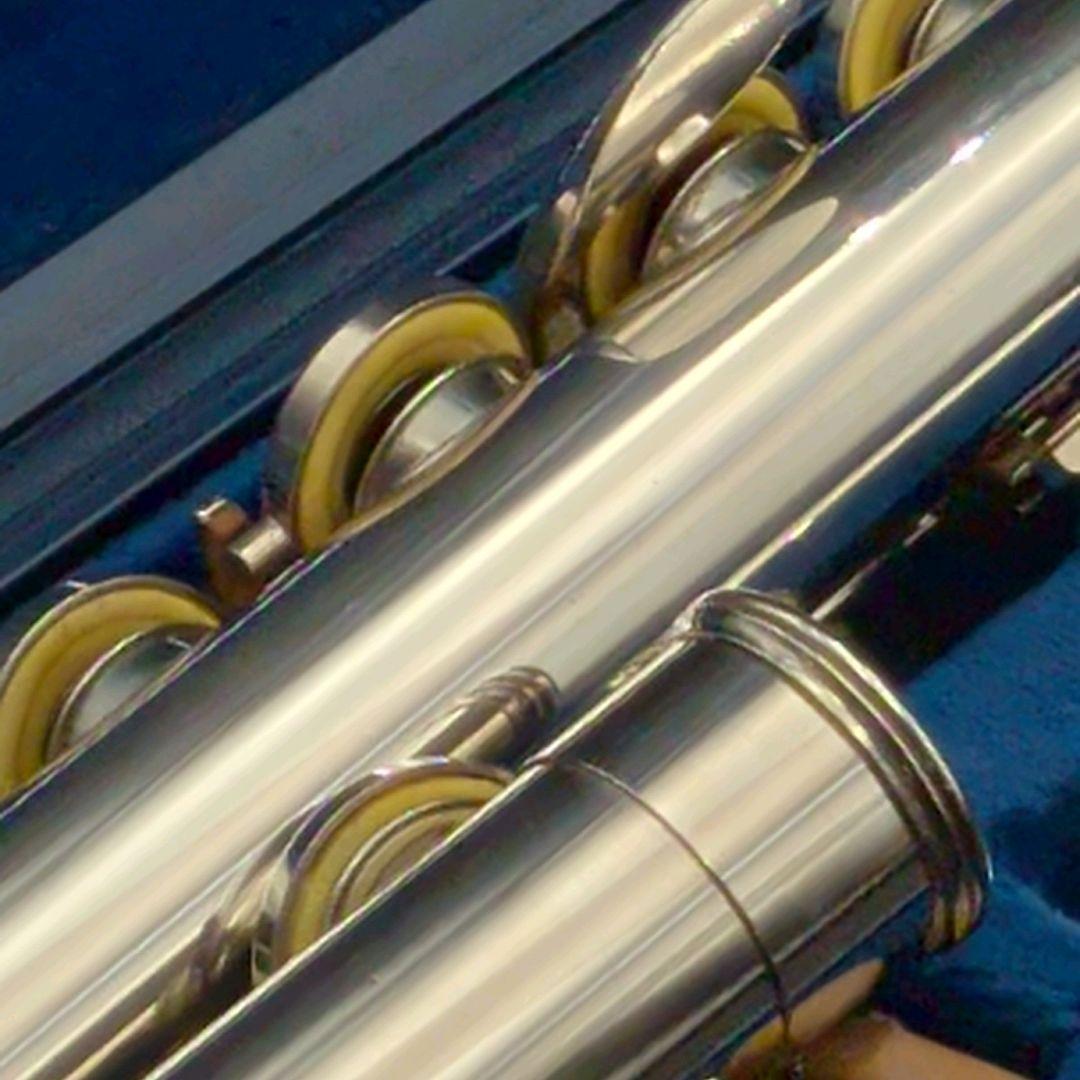 フルート　調整済　美品　ヤマハYFL211S（Eメカ.銀メッキ仕様）