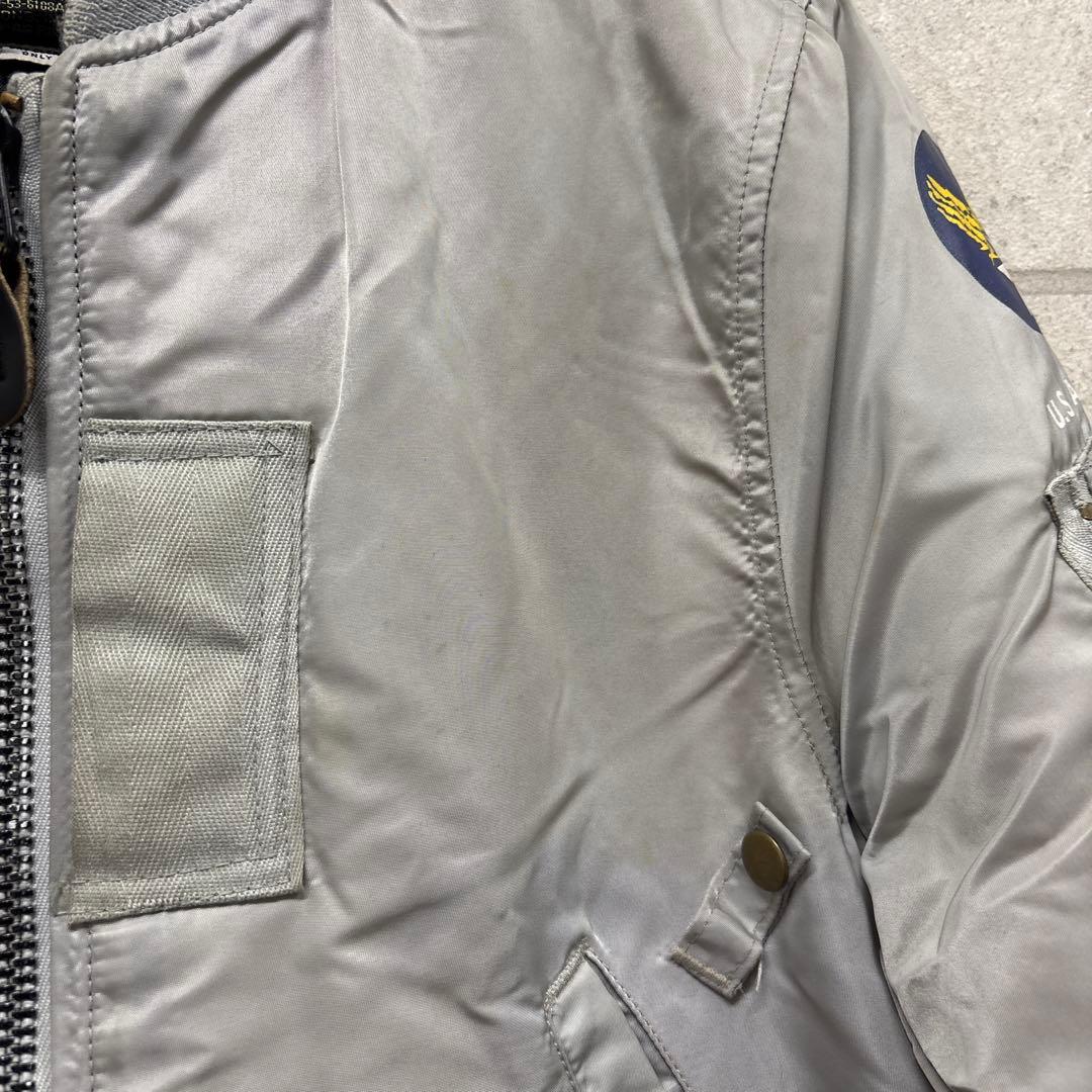 米軍実物のMA-1フライトジャケット　38グレー