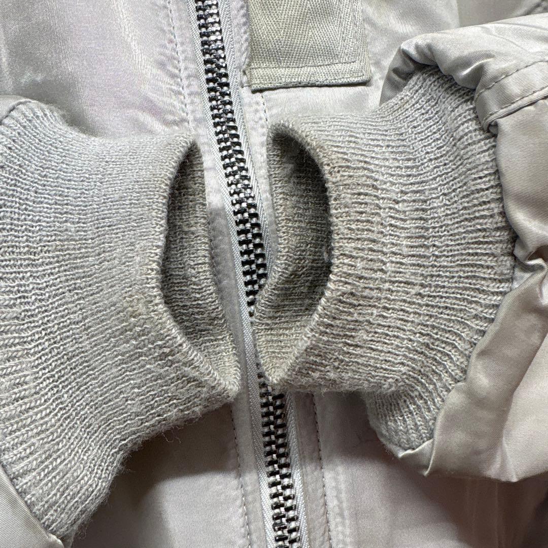 米軍実物のMA-1フライトジャケット　38グレー