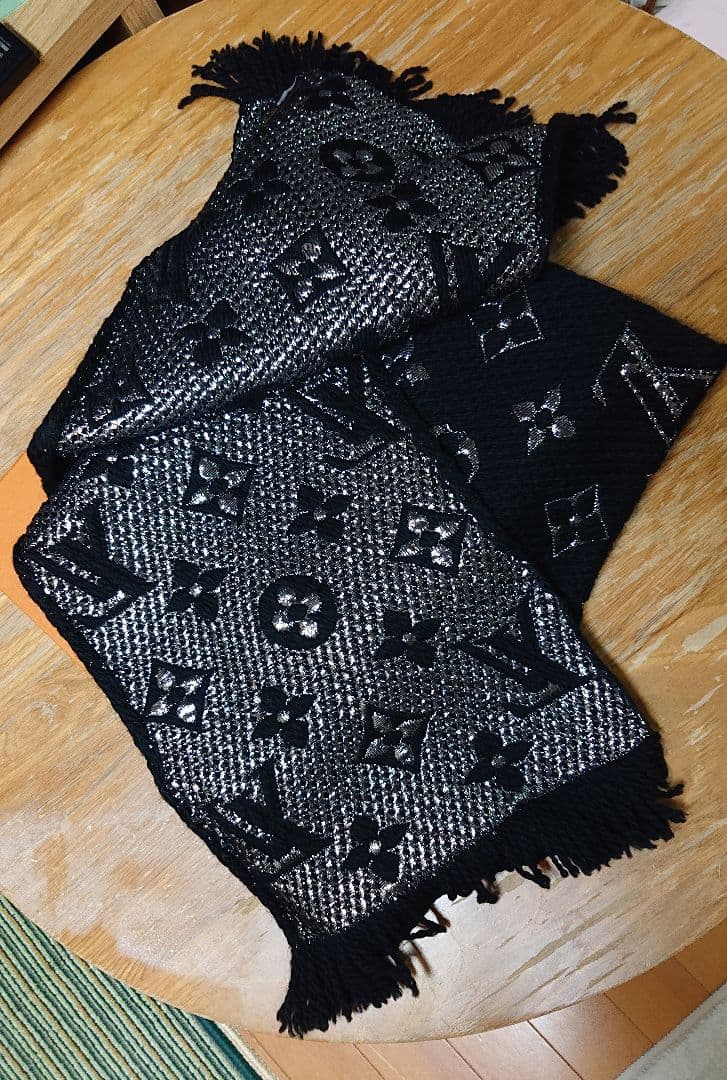 MO⭐︎　ルイ・ヴィトン マフラー M75833 シルバー