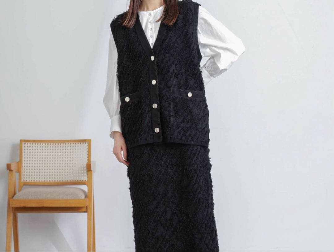 週末値下げ！新品未使用品！完売品ブラック NANOuniverseフリンジベスト