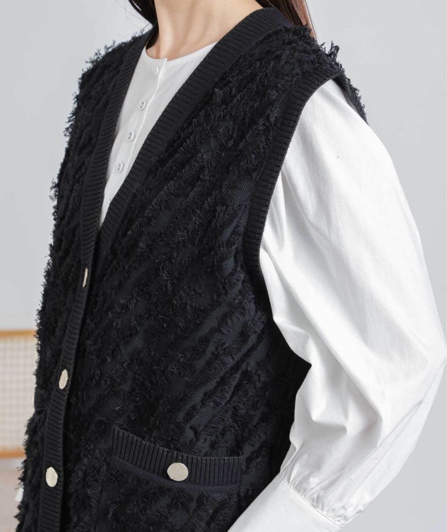 週末値下げ！新品未使用品！完売品ブラック NANOuniverseフリンジベスト