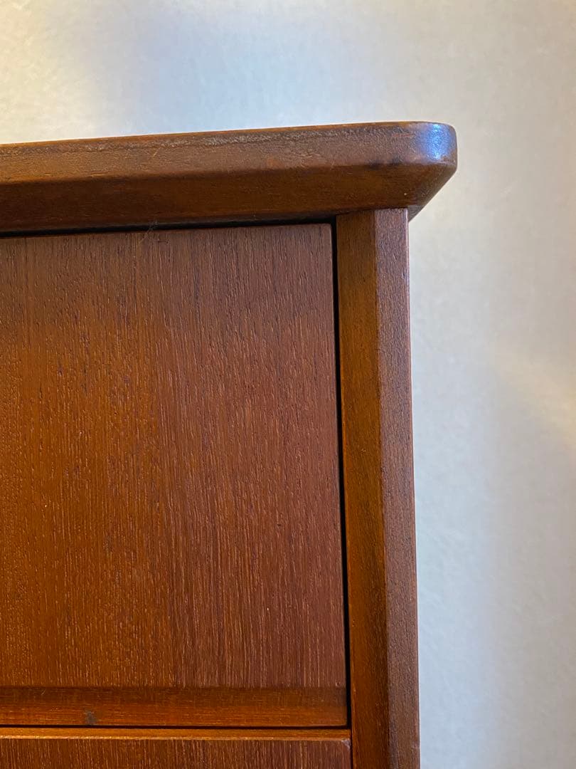 3月中旬まで　北欧ヴィンテージ　デンマーク製　チーク6段チェスト