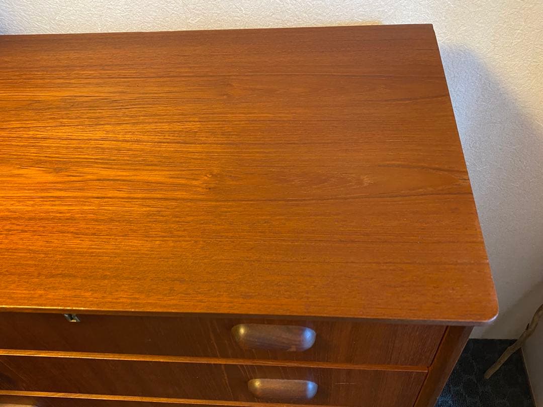 3月中旬まで　北欧ヴィンテージ　デンマーク製　チーク6段チェスト