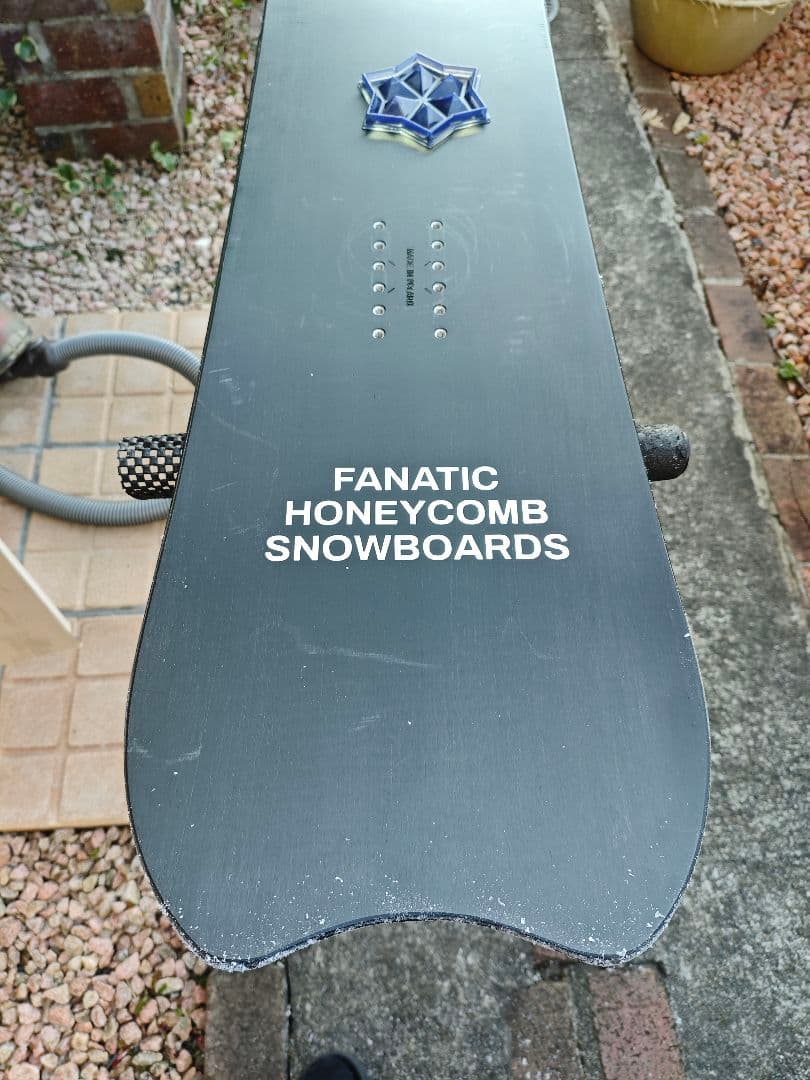 fanatic UN-LTD 151cm スノーボード板　ファナティック