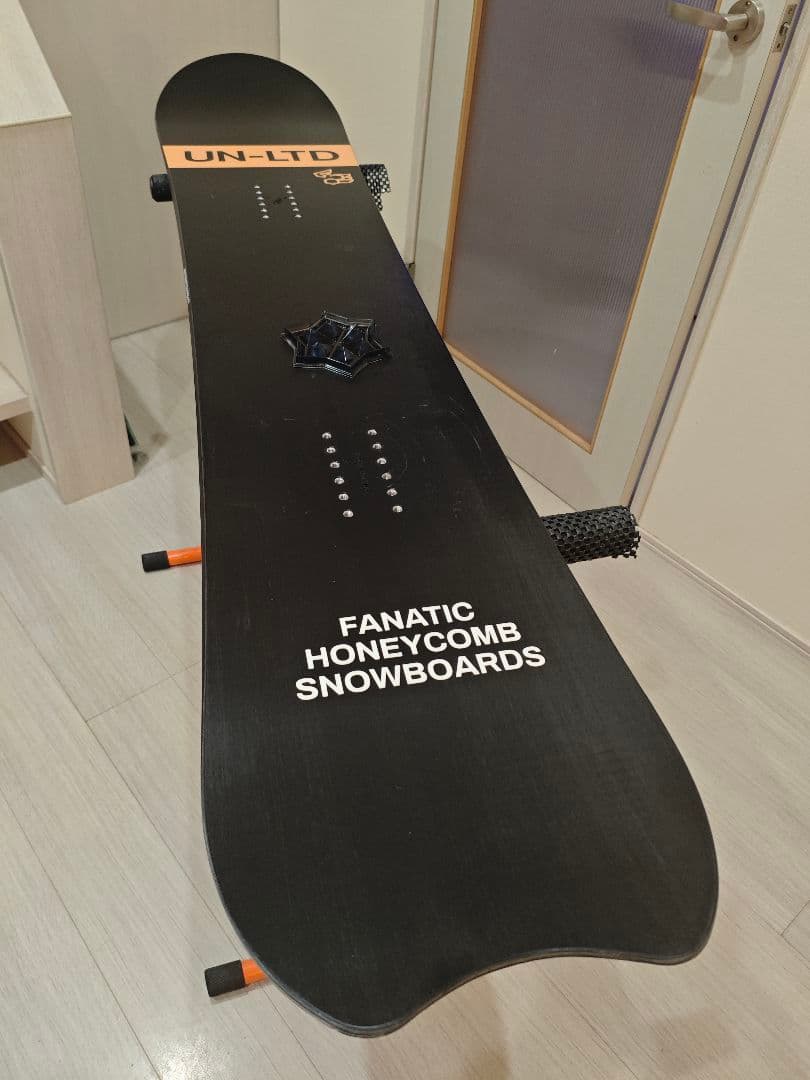 fanatic UN-LTD 151cm スノーボード板　ファナティック