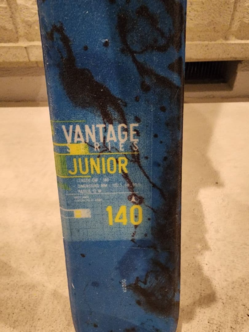 ATOMICアトミック 子供用　カービングスキー　140cm