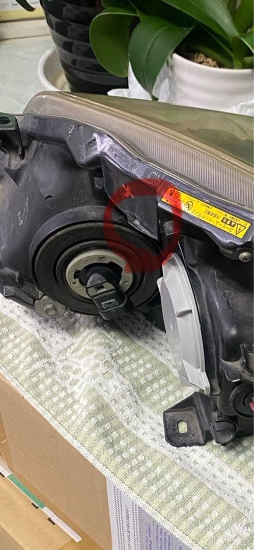 30プリウスGsヘッドライト