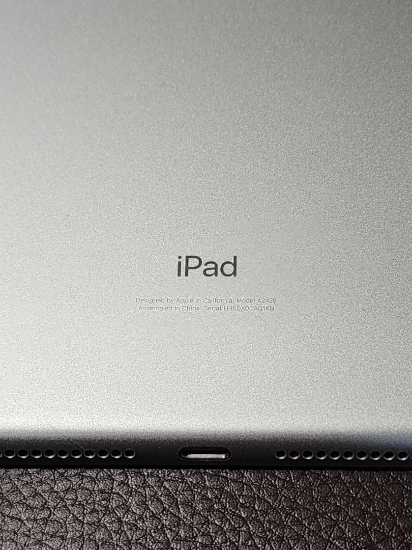 iPad 第8世代 32GB WI-fi+Cellularモデル シルバー