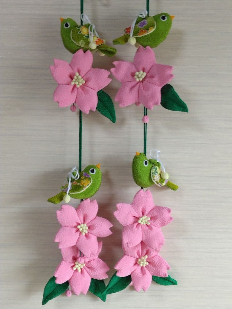 ラビベア　ちりめん細工　桜とめじろの吊し飾り