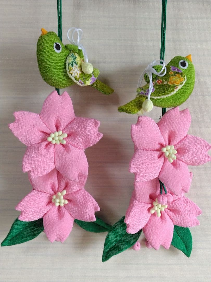 ラビベア　ちりめん細工　桜とめじろの吊し飾り