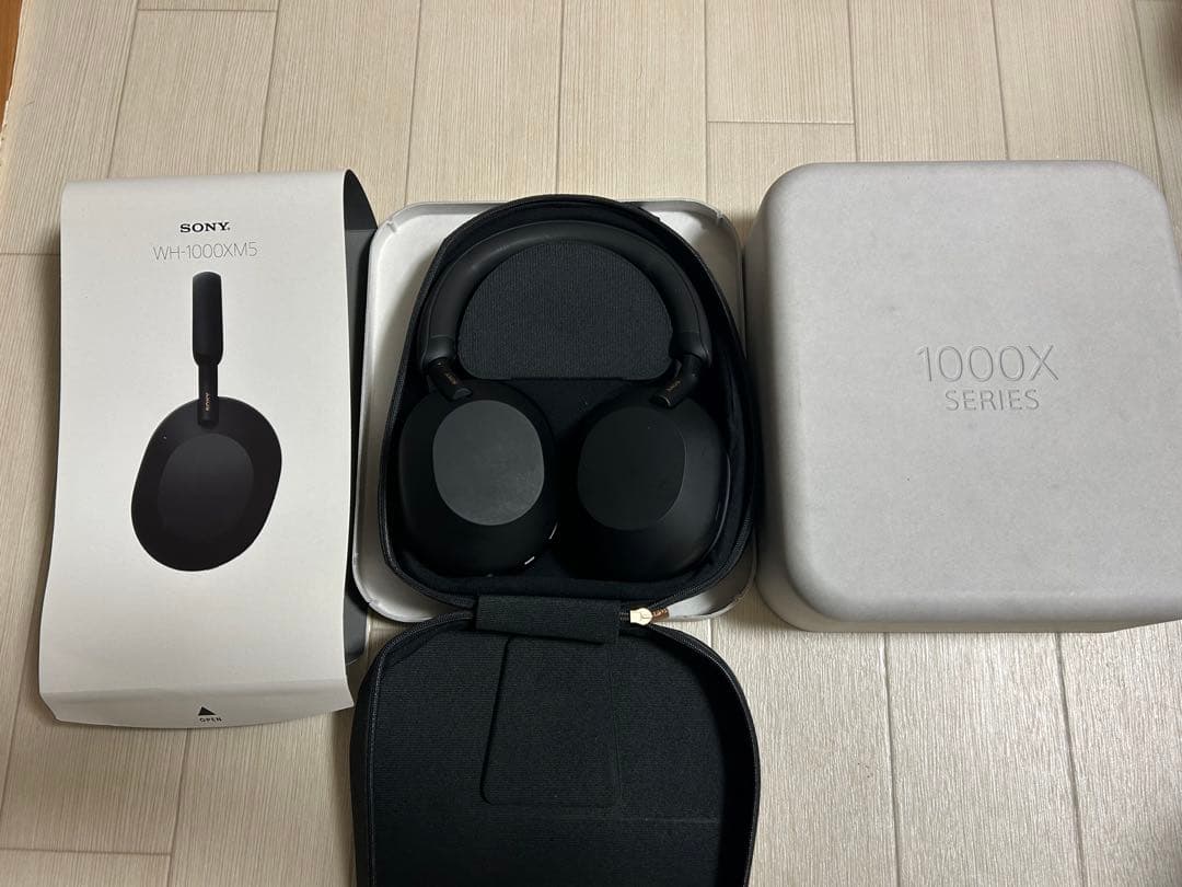 SONY WH-1000XM5 箱ケース付属