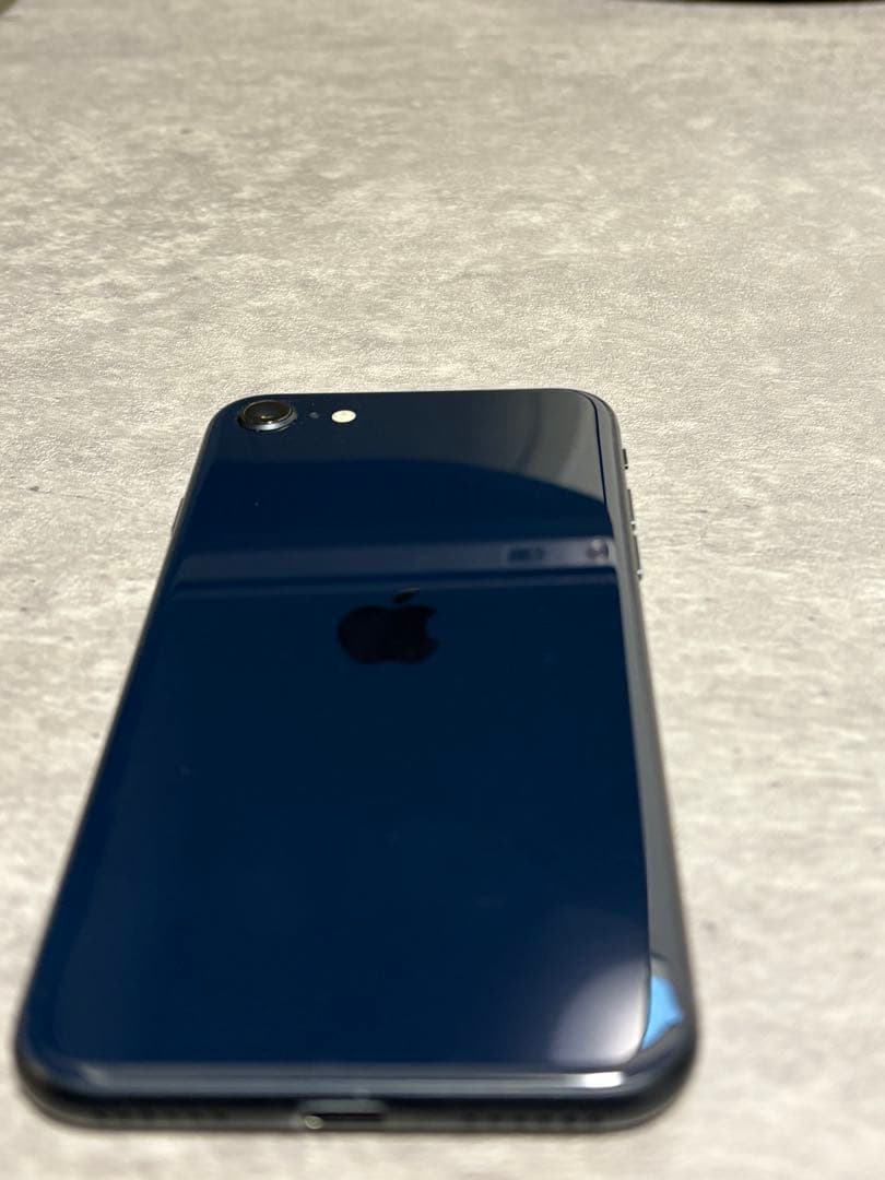 iPhoneSE第3世代64GB SIMフリー　美品