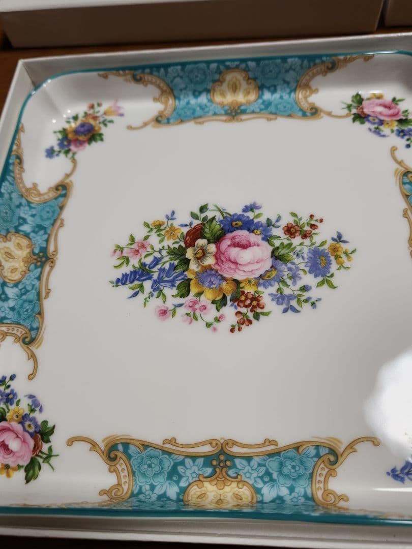 ロイヤルアルバート角プレート2枚