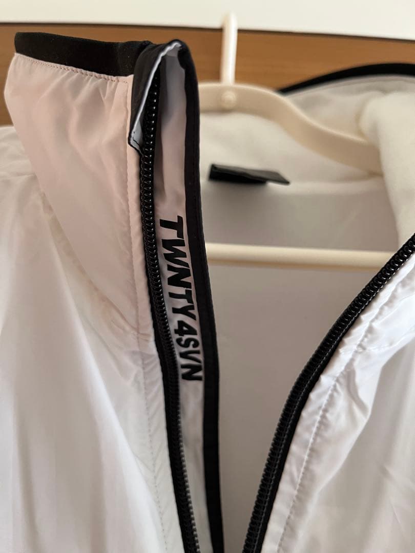 かっち adidas 24/7 ウインドブレーカー上下セット