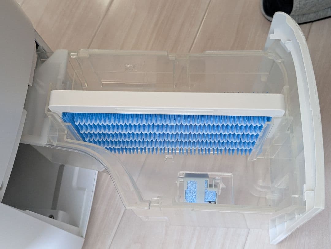 シャープ☆除加湿空気清浄機 ホワイト