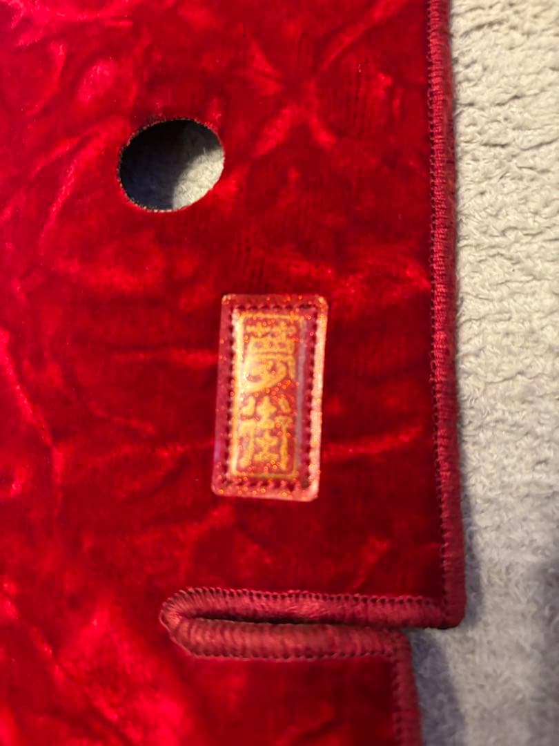 いすゞ20.15ファイブスター チンチラレッドダッシュマット　夢掛ピラーカバー