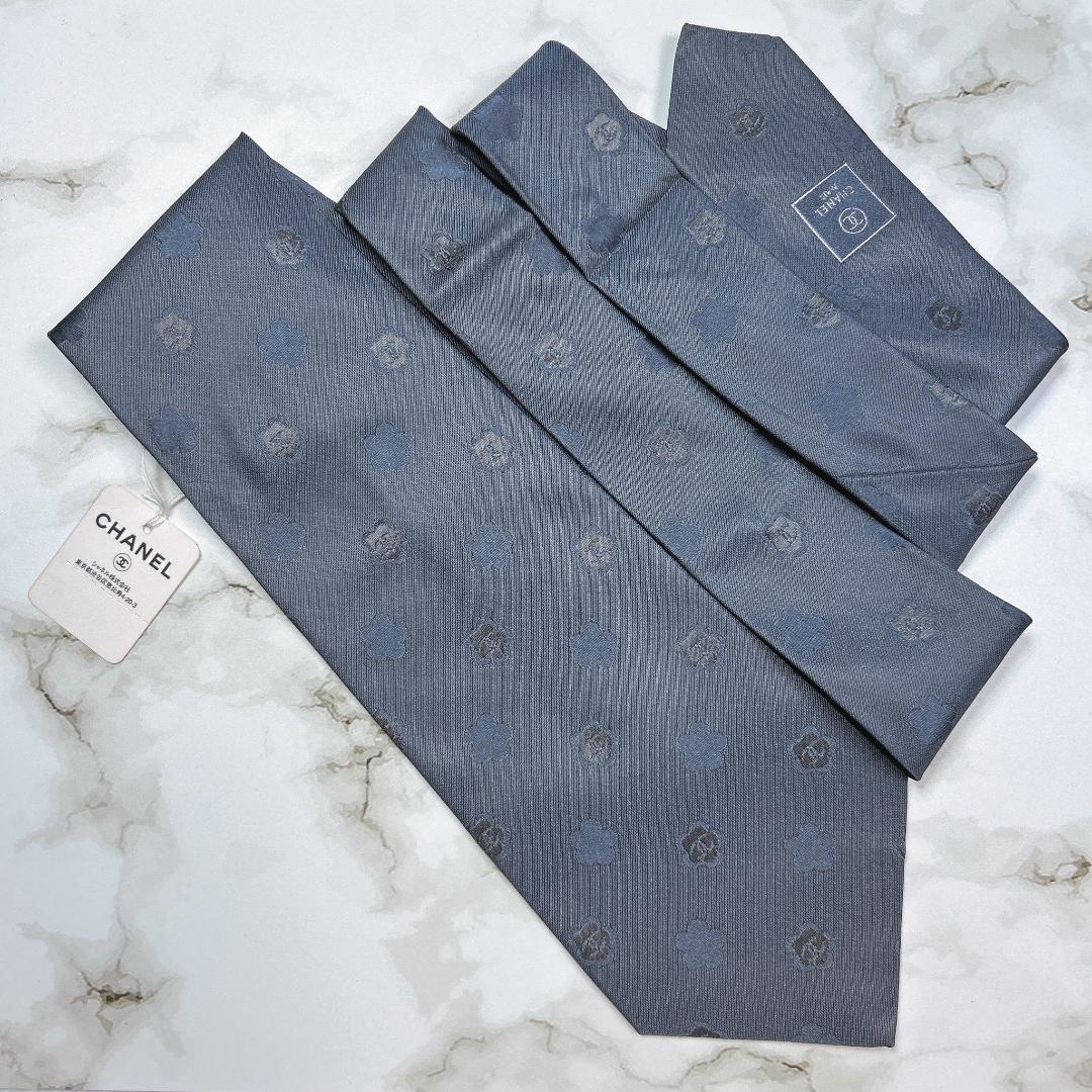 極美品　タグ付き　シャネル　ネクタイ　花柄　グレー　光沢　チェーン　現行　刺繍