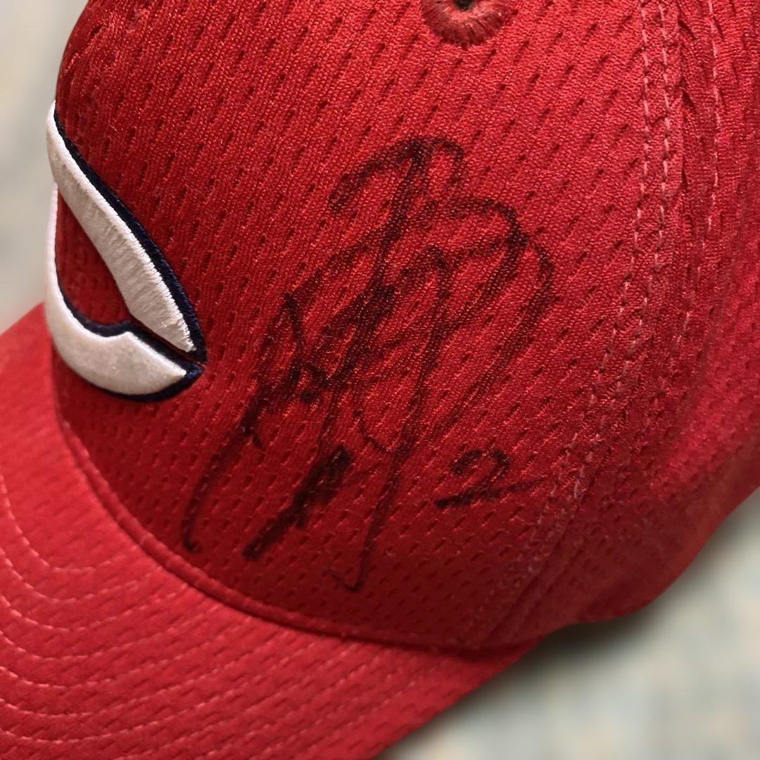 広島東洋カープ東出選手サイン入り キャップ（本人が現役時代実際使用していたもの）