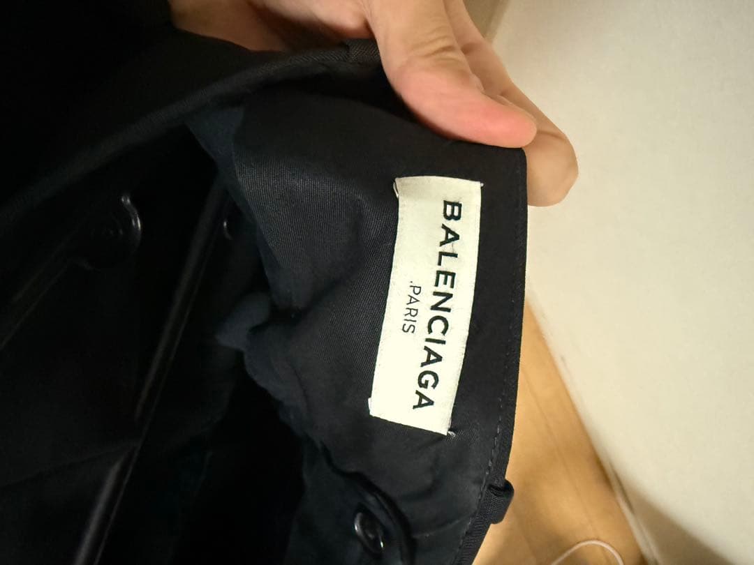 バレンシアガ　スーツセットアップ