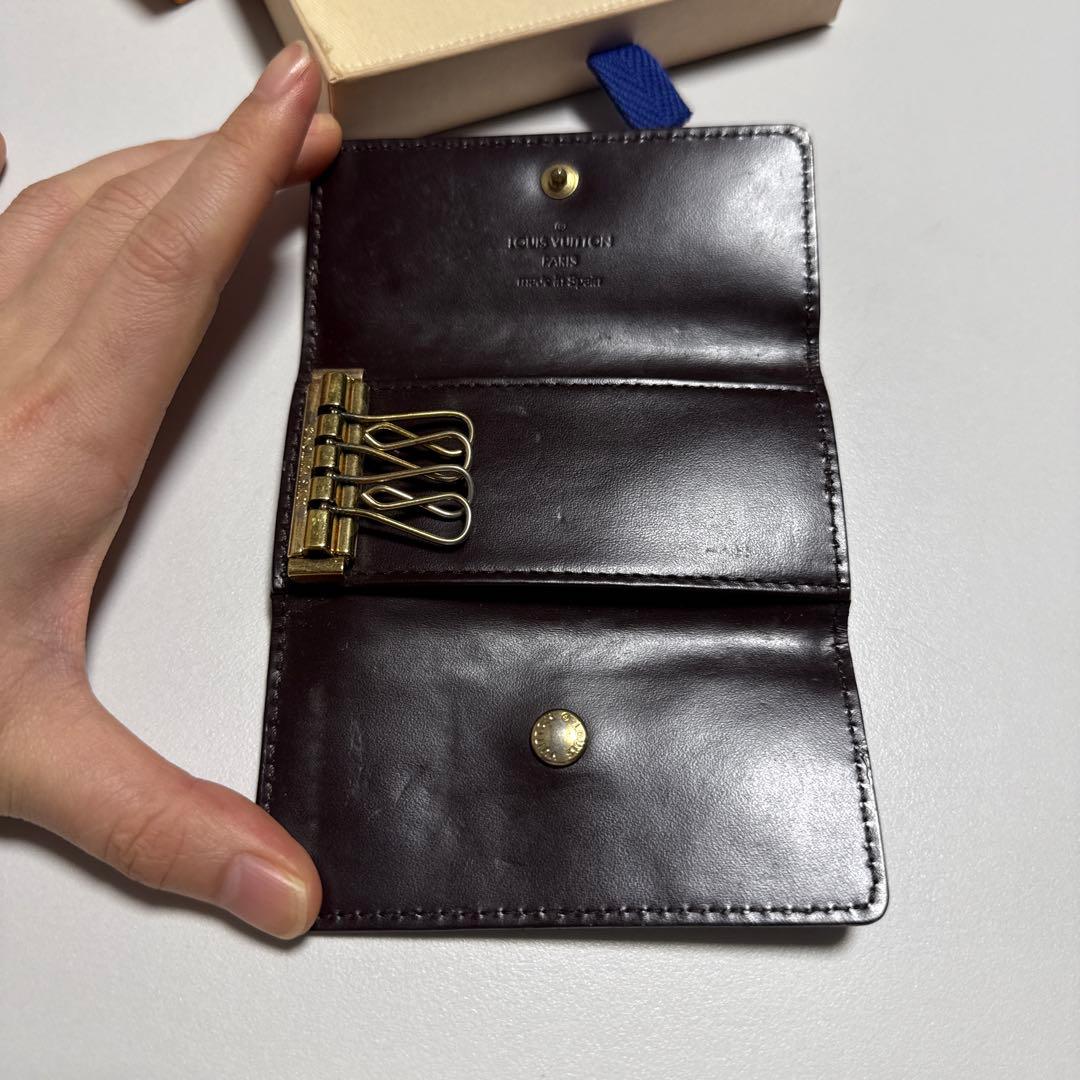 LOUIS VUITTON モノグラム ヴェルニ ミュルティクレ4 キーケース