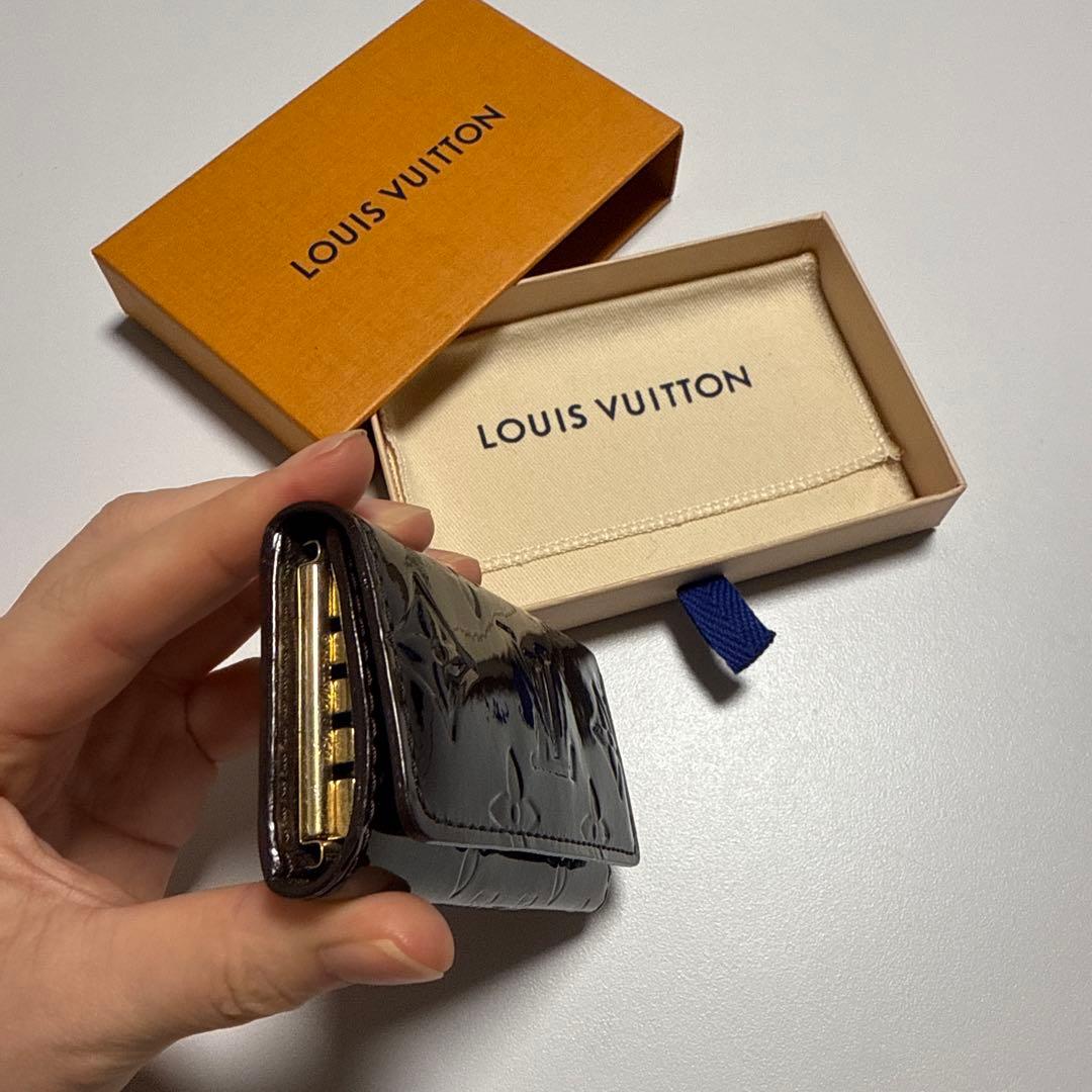 LOUIS VUITTON モノグラム ヴェルニ ミュルティクレ4 キーケース