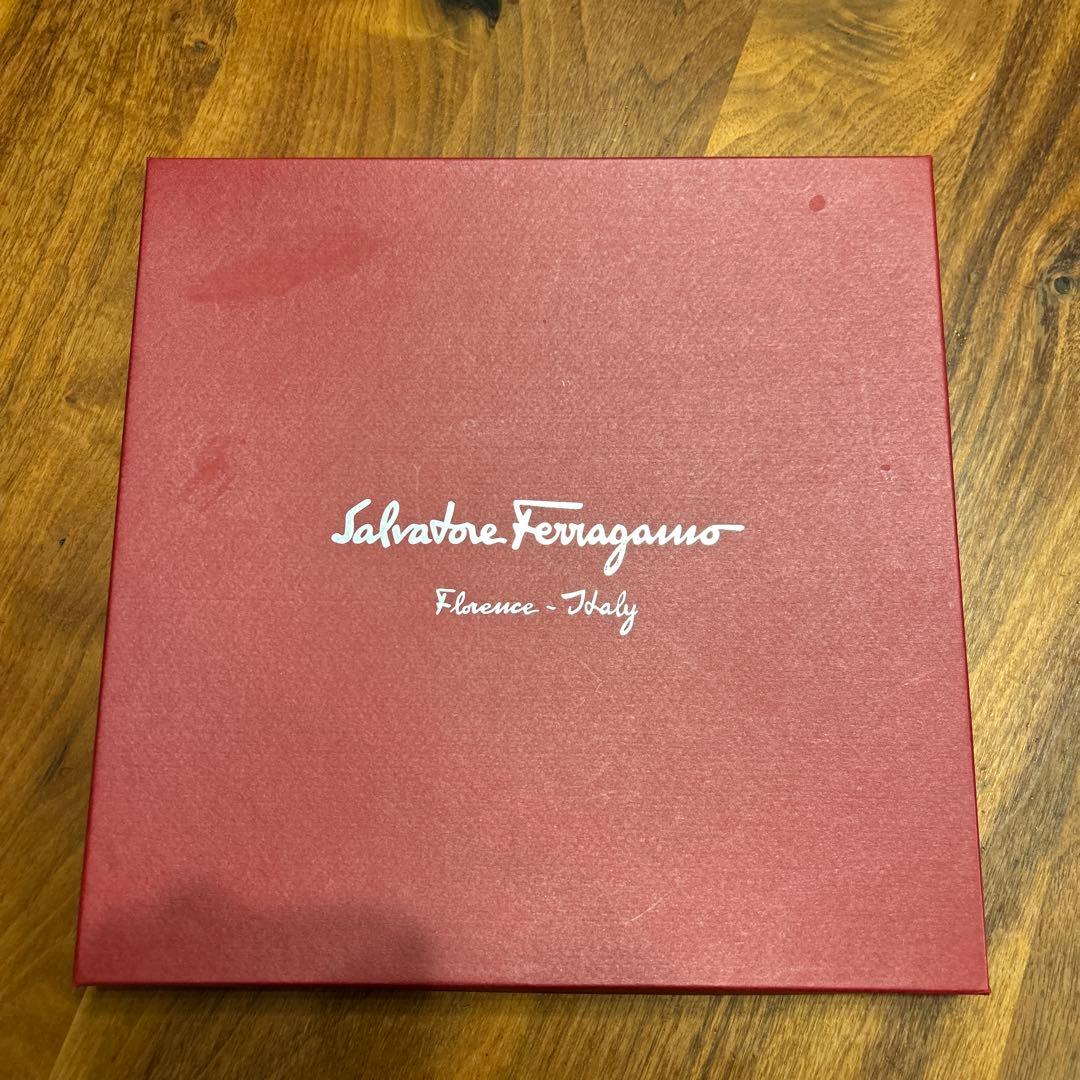Salvatore Ferragamo スカーフ シルク製