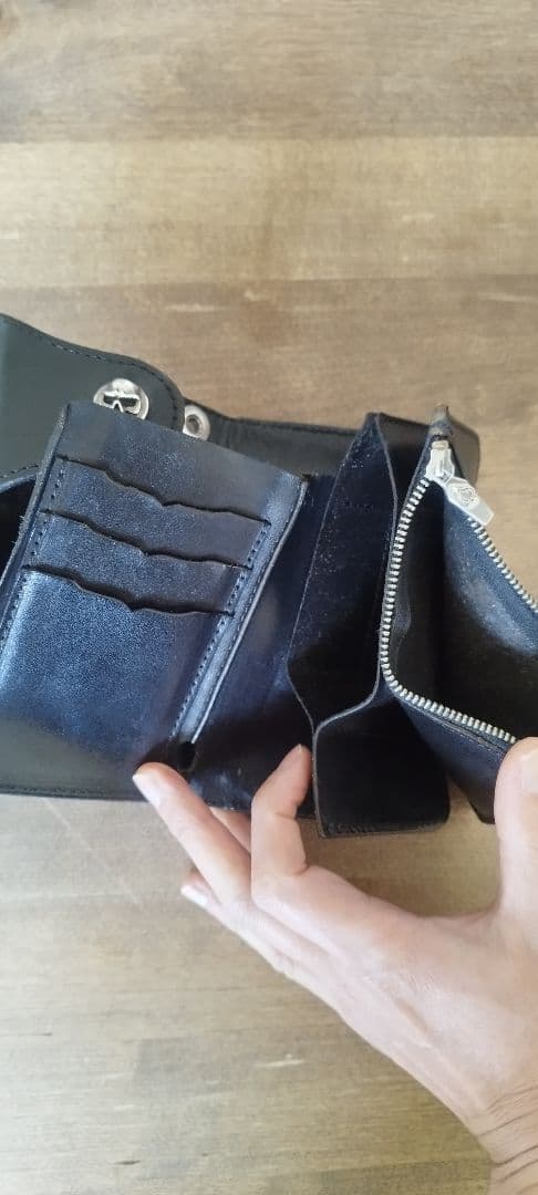 サーティーンデザインズ　レザーウォレット