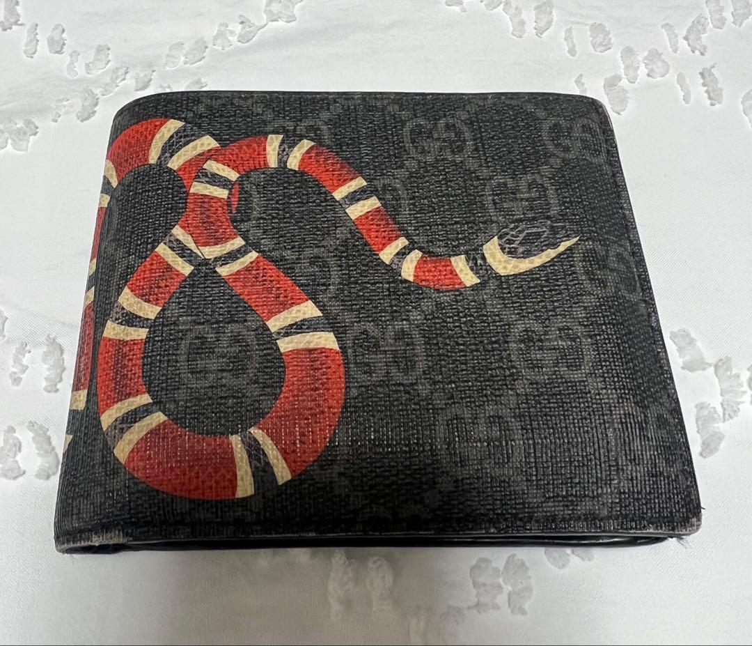 グ*ん様 GUCCI .•二つ折り財布.•スネーク柄.•箱.•保存袋付き