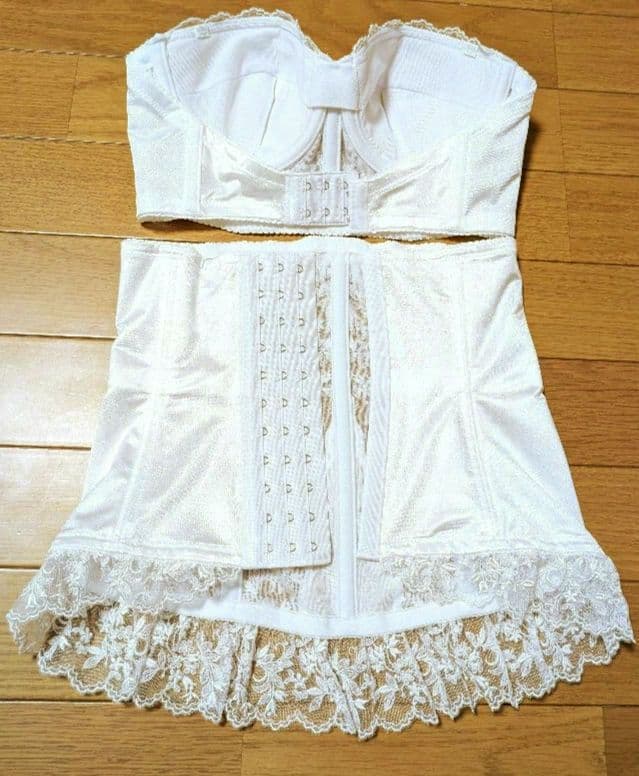 カドリールインターナショナル ブライダルインナー　C70 セモア