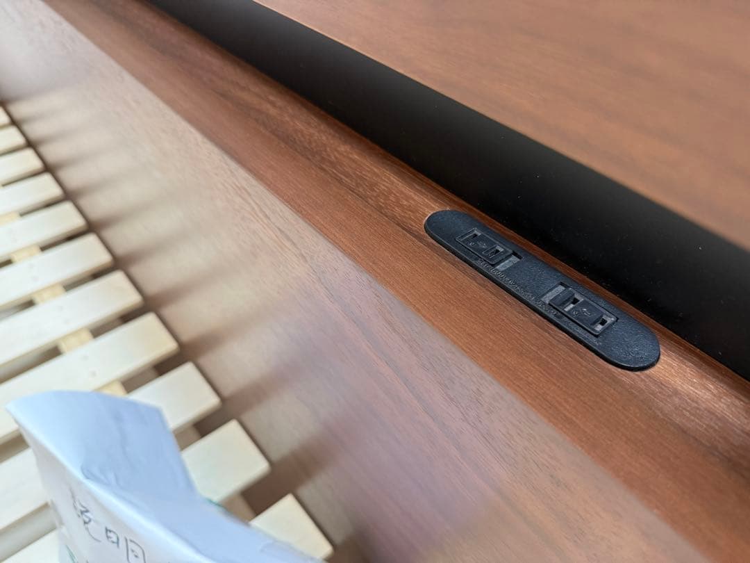 ニトリ　セミダブルベッドフレーム　コスモ　ほぼ新品　送料込価格