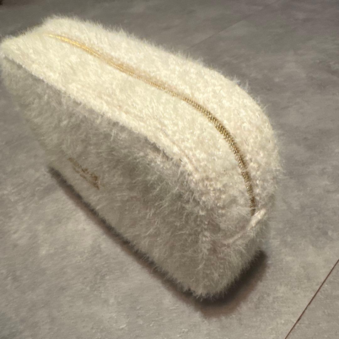 【新品未使用】 CHANEL クリスマスコフレ2024 エッセンシャルケアセット