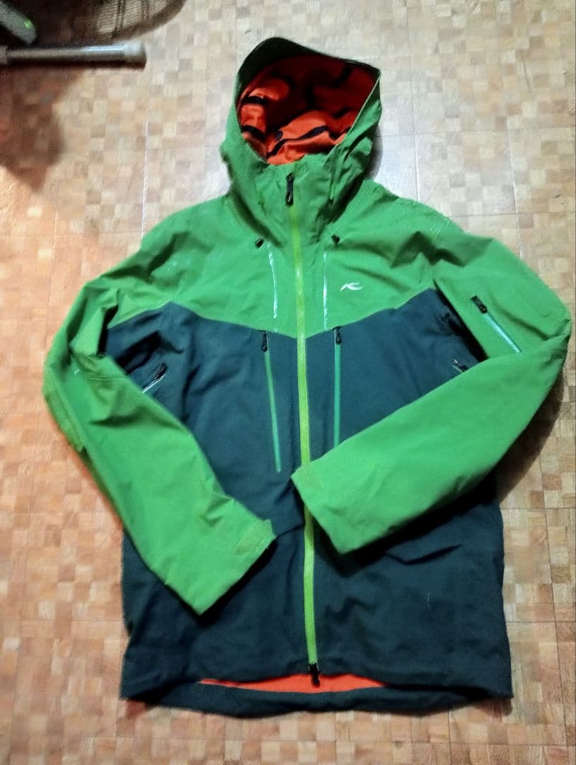 KJUS スキーウェア　50　上下セット　パンツ難あり