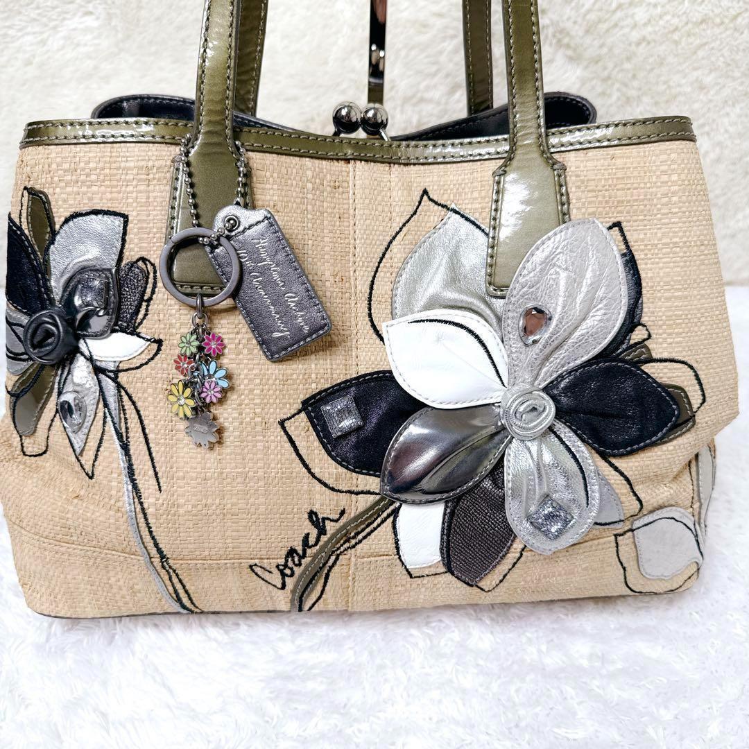 バッグ COACH Hamptons Flower Straw Kisslock Bag