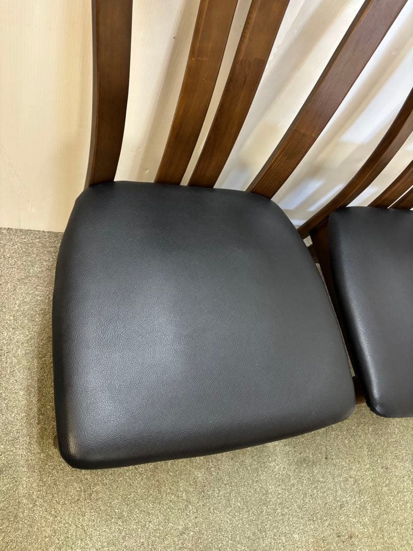 ① ダイニングチェア　２脚セット