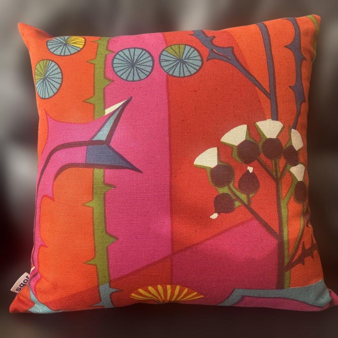 ヨブス（jobs）クッション　2つ