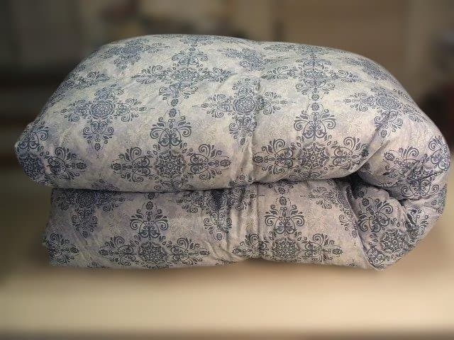 新品＊四つ星エクセル＊フランス９０％増量１，３キロ＊二層キルト高級羽毛布団ＳＢ